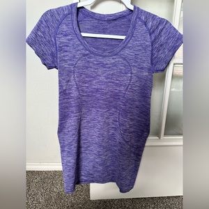 Lululemon Swiftly Tech Short Sleeve in good condition!